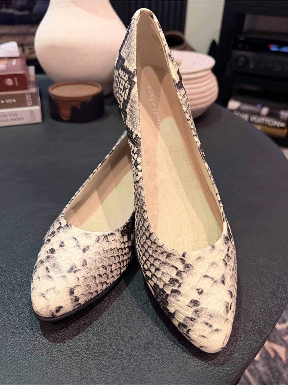 Easy Spirit Abelle Snakeskin Print Low Wedge Pumps 8M NEW